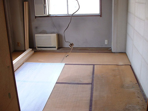 補修工事直前の和室